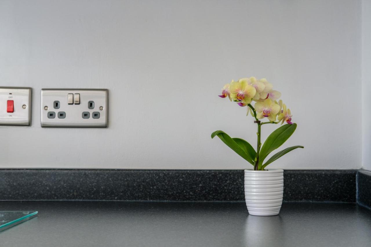 The Douglas - Spacious 2 Bed Apartment In อัดดิงสตัน ภายนอก รูปภาพ